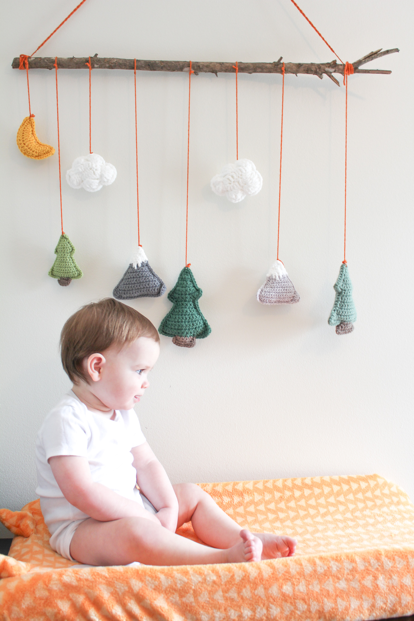 Nursery best sale wall hanger