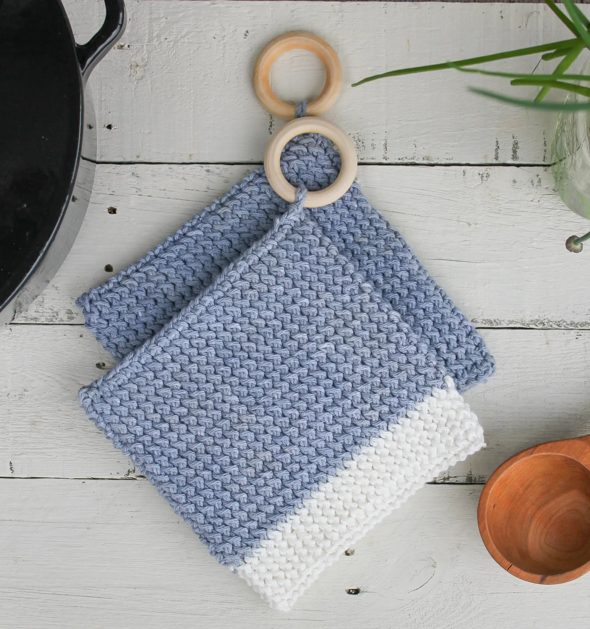 Easy Double Thick Crochet Potholder Pattern (With Printable Pattern) -  Frugal Family Home