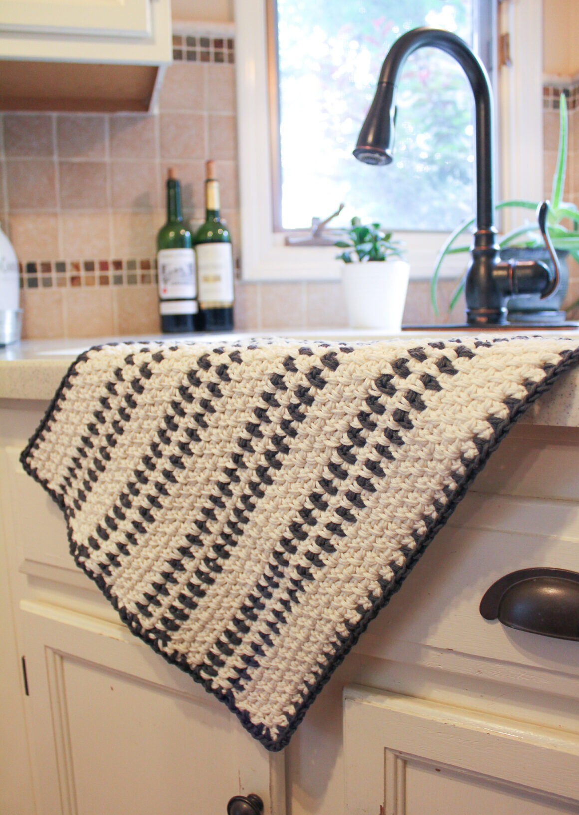Modern Farmhouse Dish Towel Free Crochet Pattern