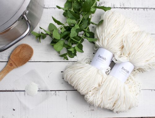 How to naturally dye yarn with mint.