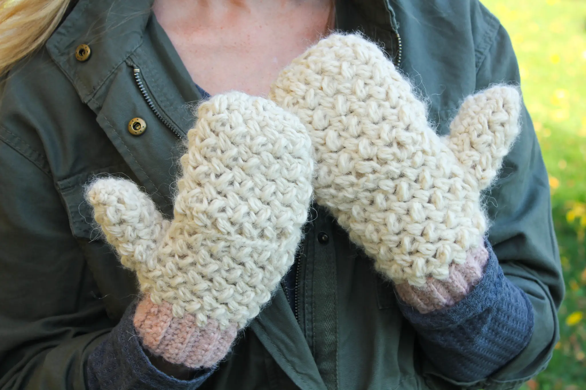 Cozy Convertible Crochet Mittens - Free Crochet Pattern The Knotted Nest