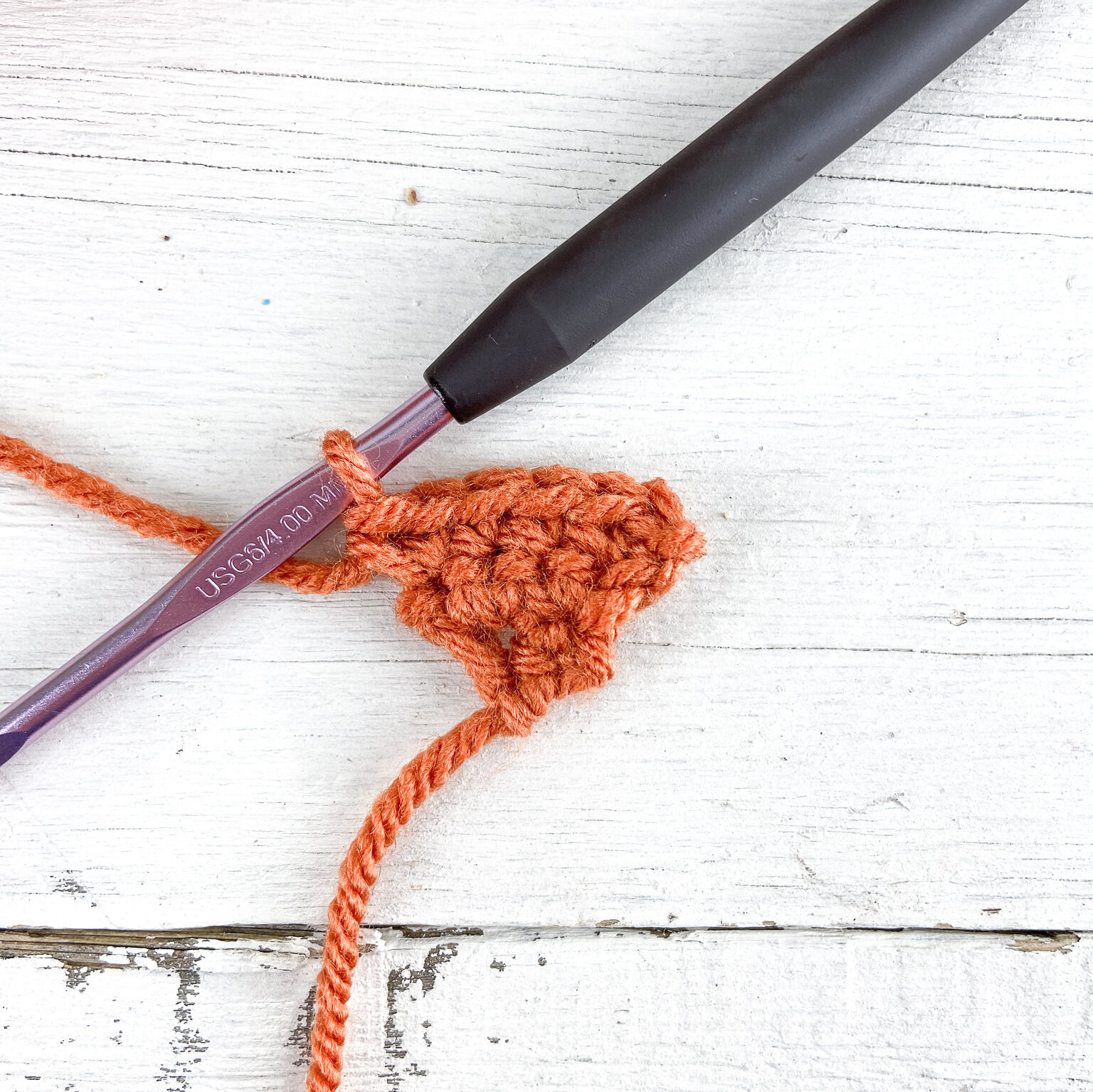 Row 3: Inc, sc in next 2 sts, inc.