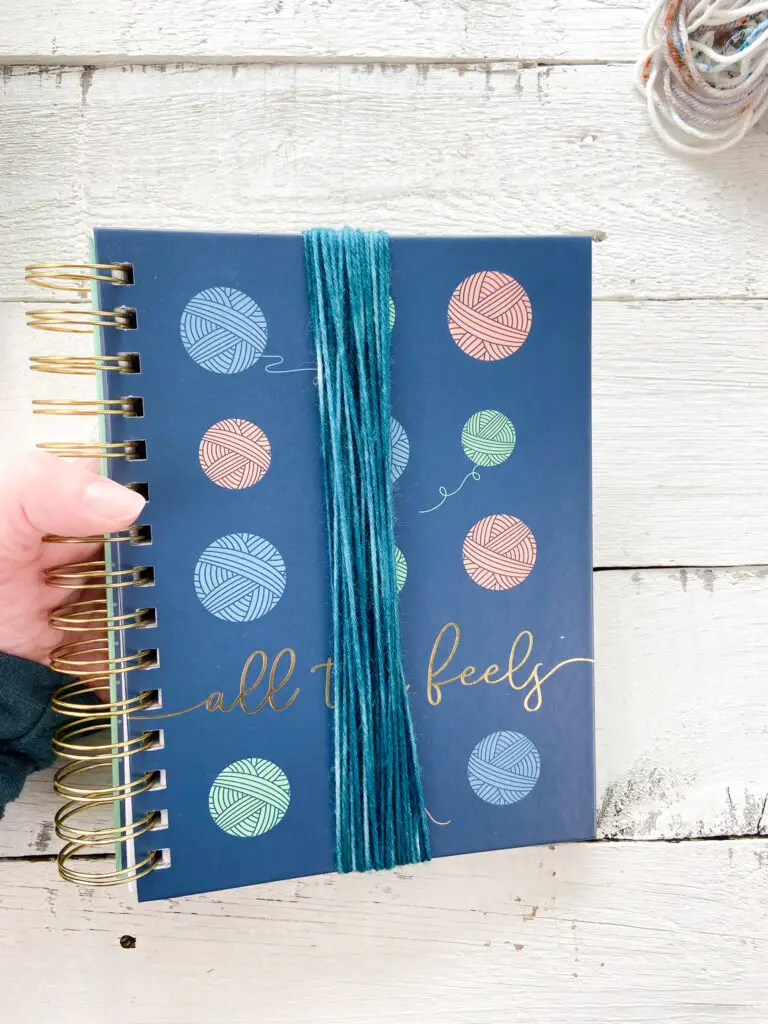 How to make a yarn tassel